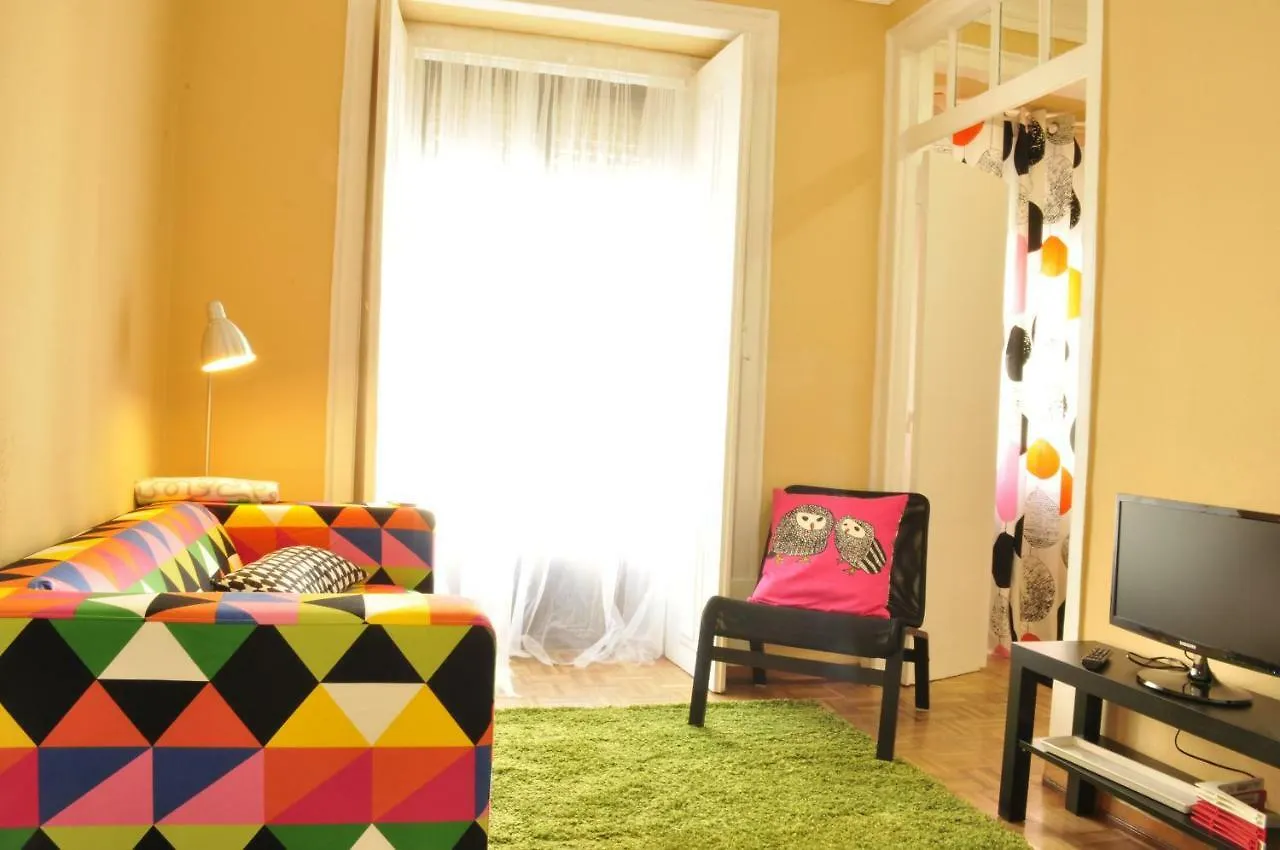 Arco Da Graca Apartment contacts